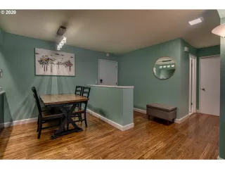 Photo #3: 20101881 Listing