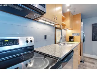 Photo #6: 20102250 Listing