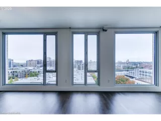 Photo #2: 20102729 Listing