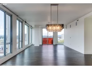 Photo #4: 20102729 Listing