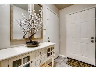 Photo #2: 20102874 Listing