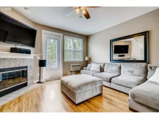 Photo #3: 20102874 Listing