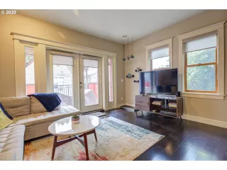Photo #5: 20103063 Listing 