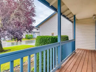 Photo #2: 20103112 Listing