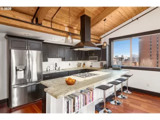 Photo #5: 20103585 Listing