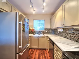 Photo #3: 20103724 Listing