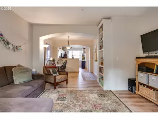 Photo #1: 20104072 Listing