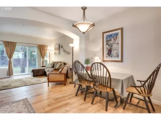 Photo #3: 20104072 Listing