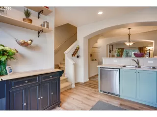 Photo #6: 20104072 Listing