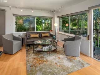 Photo #1: 20104241 Listing