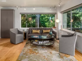 Photo #2: 20104241 Listing