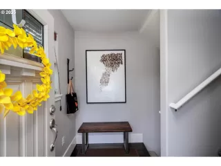 Photo #1: 201046861 Listing