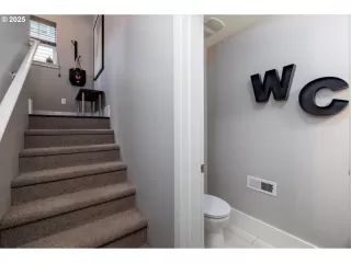 Photo #2: 201046861 Listing