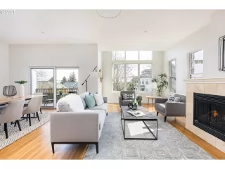 Photo #4: 20105567 Listing