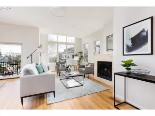 Photo #5: 20105567 Listing