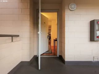 Photo #1: 20105842 Listing