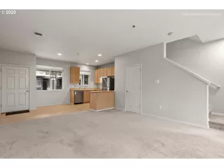 Photo #1: 20106412 Listing