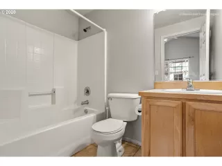 Photo #3: 20106412 Listing