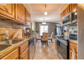 Photo #2: 20106534 Listing