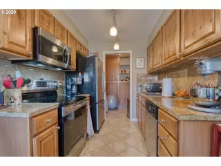 Photo #4: 20106534 Listing