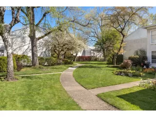 Photo #4: 20106703 Listing