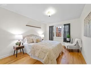 Photo #4: 20106786 Listing