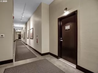 Photo #2: 20106861 Listing