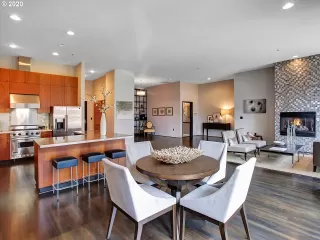 Photo #3: 20106861 Listing