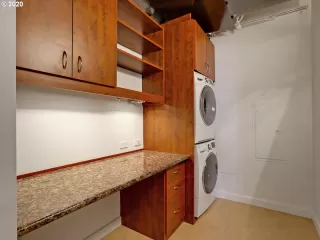 Photo #1: 20109068 Listing