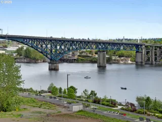 Photo #3: 20109068 Listing