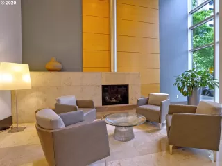 Photo #4: 20109068 Listing