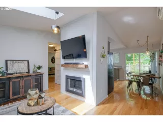 Photo #2: 20111036 Listing 