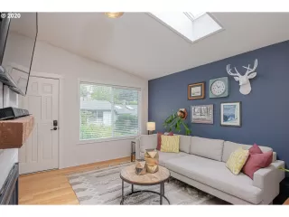 Photo #3: 20111036 Listing 