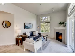 Photo #3: 20111362 Listing