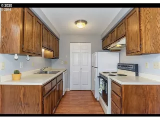 Photo #5: 20111888 Listing 