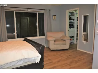 Photo #3: 20112749 Listing