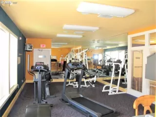 Photo #4: 20112749 Listing