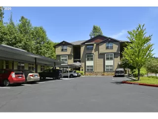 Photo #1: 20114745 Listing