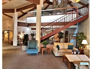 Photo #4: 20114989 Listing