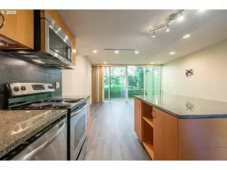 Photo #4: 20115148 Listing