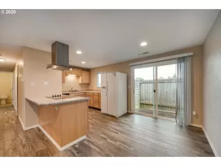 Photo #1: 20115212 Listing 