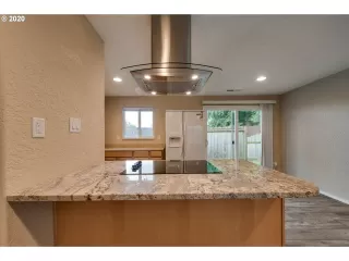 Photo #3: 20115212 Listing 