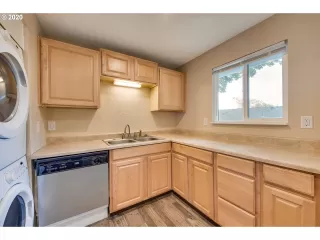 Photo #6: 20115212 Listing 