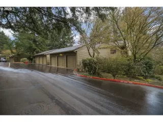 Photo #1: 20115420 Listing