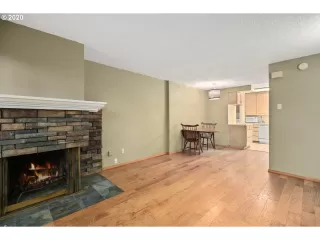 Photo #2: 20115420 Listing