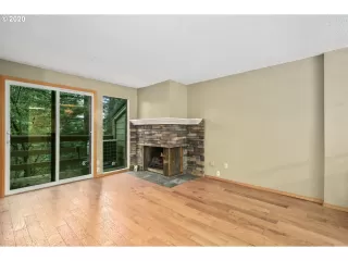 Photo #3: 20115420 Listing