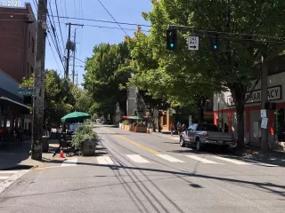 Photo #4: 20115539 Listing