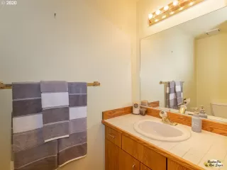 Photo #2: 20116018 Listing