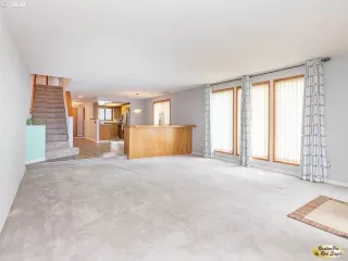 Photo #5: 20116018 Listing