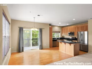 Photo #4: 20116021 Listing 